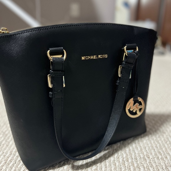 Michael Kors Tote - Picture 1 of 5